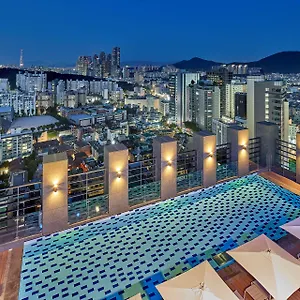 ホテル Hilton Garden Gangnam