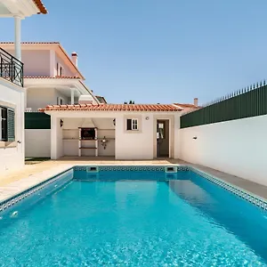 Alojamento de Acomodação e Pequeno-almoço Privee Cascais