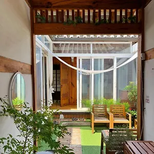 Seoulstory Hanok Гостевой дом